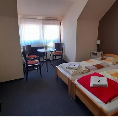 Jasmin Location Shared Kitchen Pet Friendly Bed & Breakfast 3*