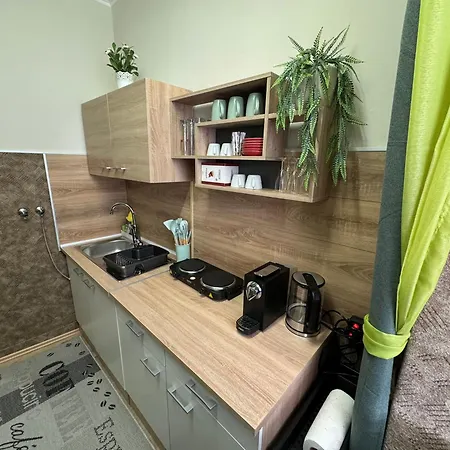 Jazmin Panzio Boseges Reggelivel Koezoes Konyhaval A Centrumban 3*