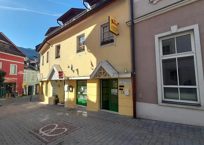 Jázmin Panzió Bőséges Reggelivel Közös Konyhával A Centrumban Panzió Murau