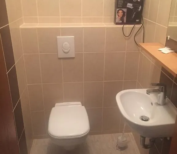 Jasmin Location Shared Kitchen Pet Friendly